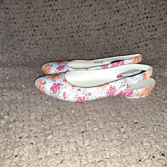 CROCS-Eve Floral Slingback Flat-Hibiscus White Floral-Sz 7-Excellent - Picture 2 of 7